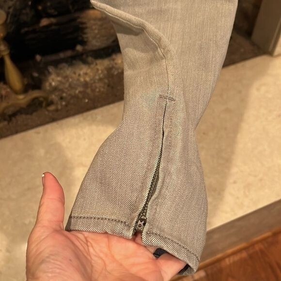 C. Wonder jeans size 29 - Picture 6 of 11